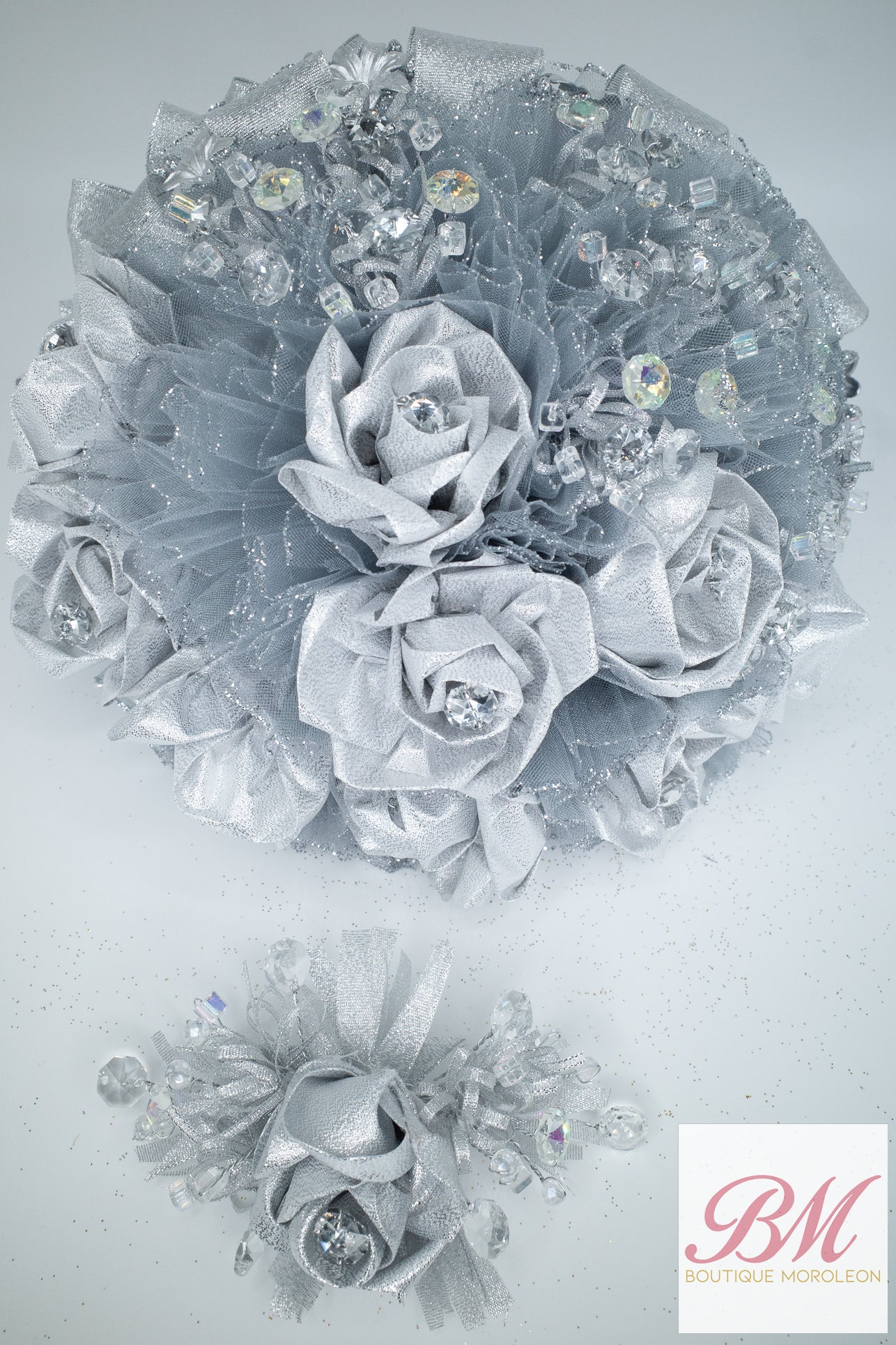 Quinceañera Ramo Light Grey