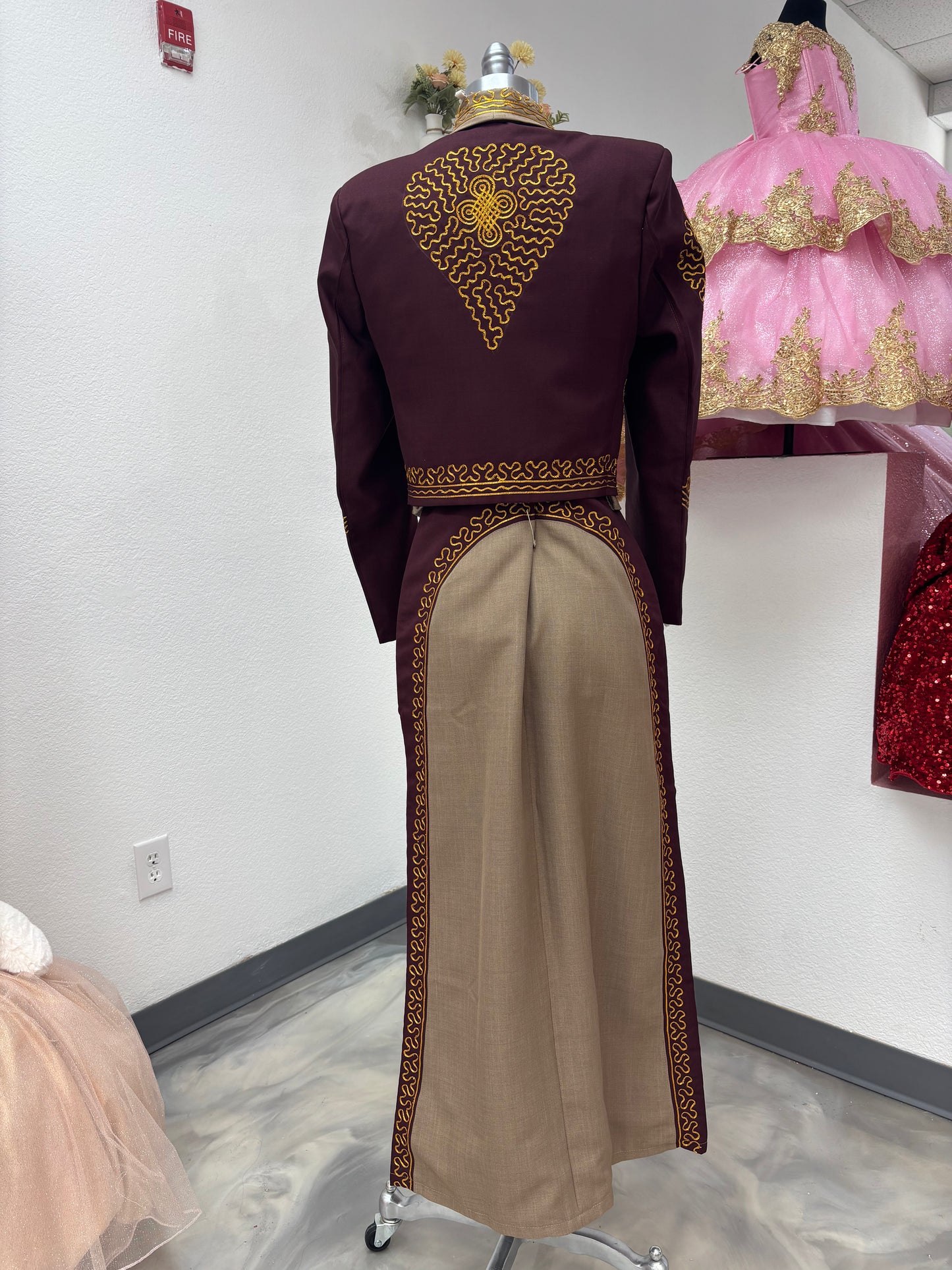 Traje Charro Burgandy/Cafe Mujer Economico