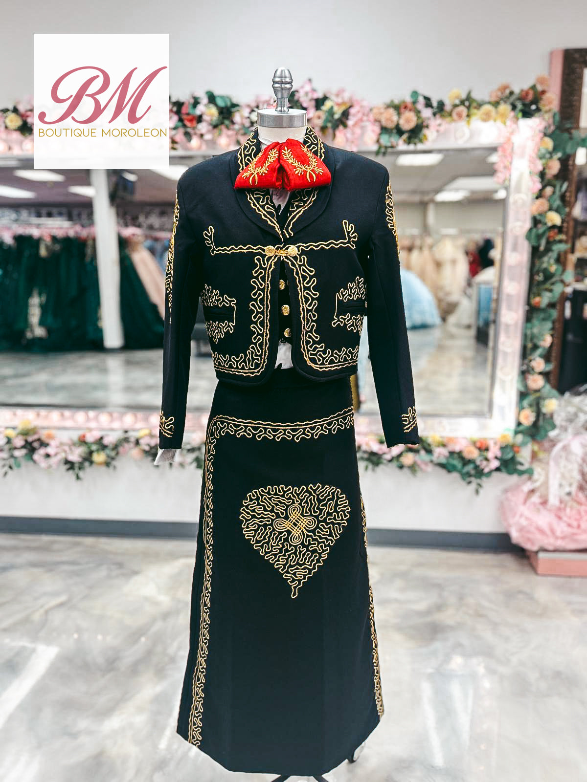 Women’s Mariachi suit in Classic Black and Gold