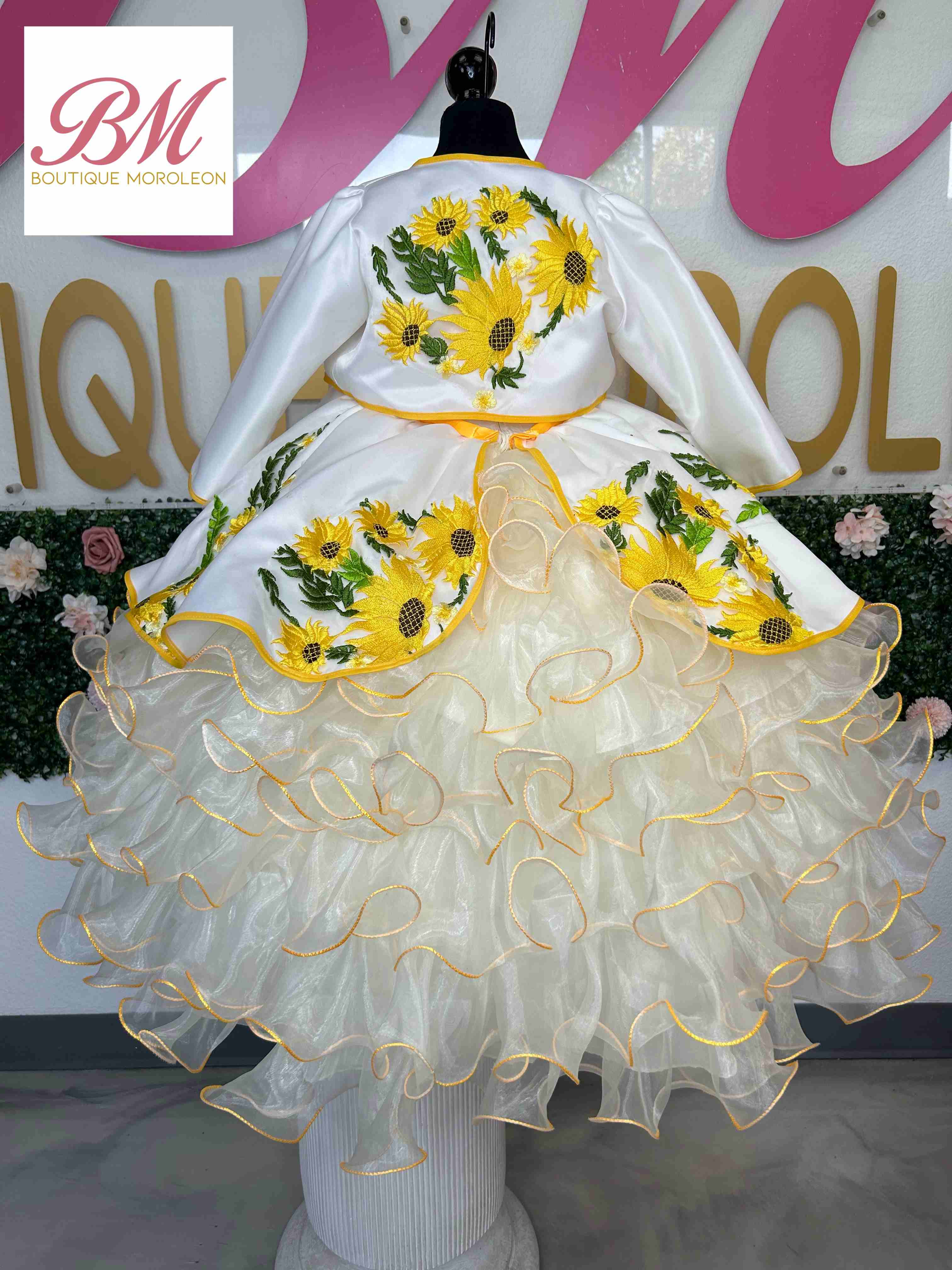 Sunflower discount quinceanera dresses