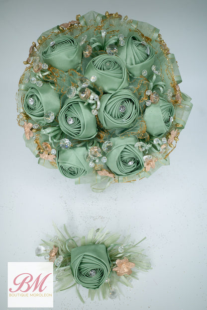 Quinceañera Ramo Sage/Gold