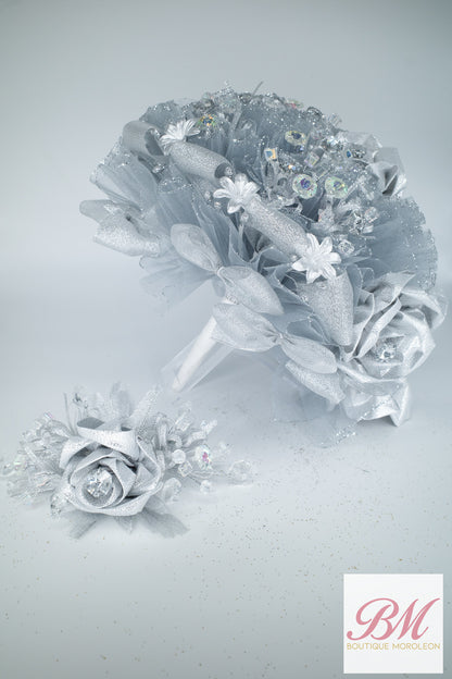 Quinceañera Ramo Light Grey