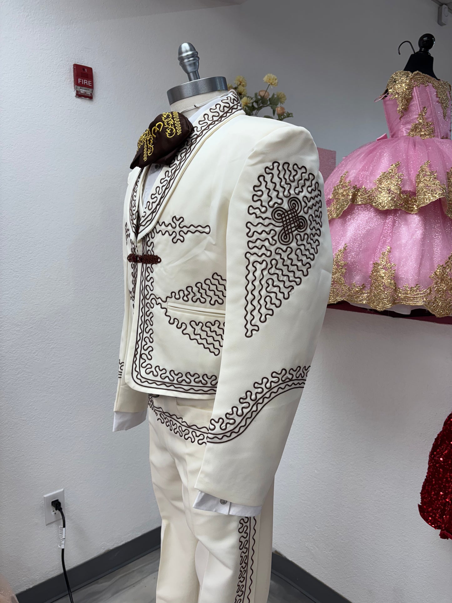 Traje Charro Marfil Economico