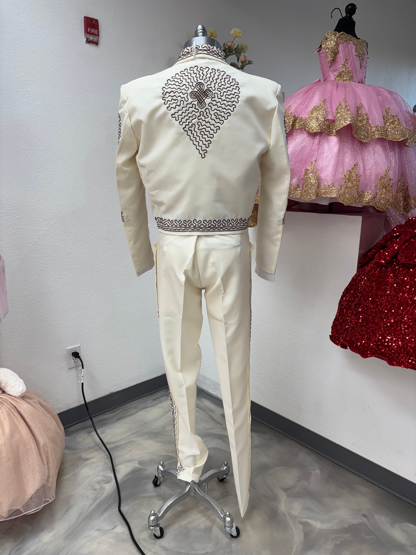 Traje Charro Marfil Economico