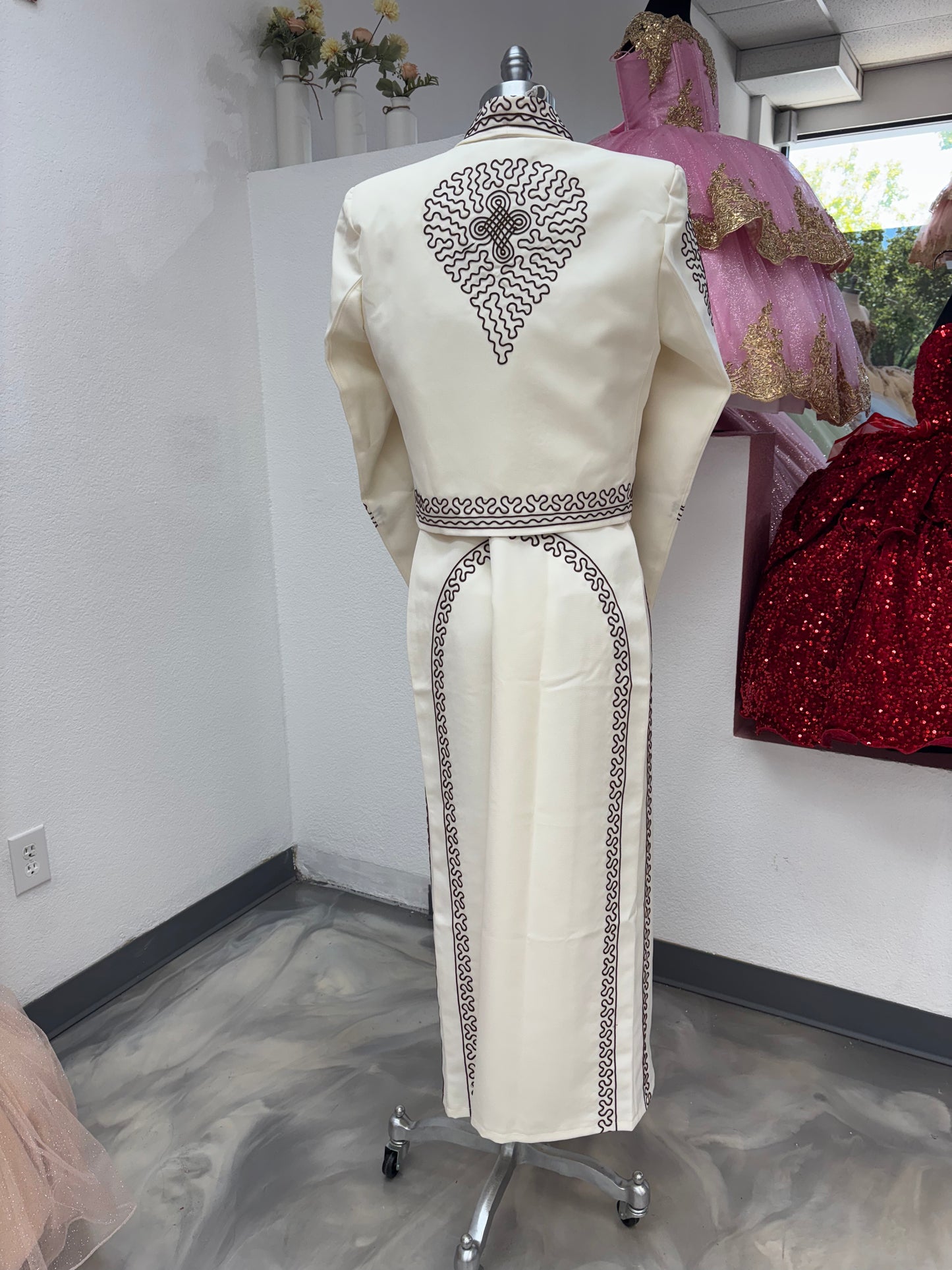 Traje Charro Crema/Cafe Mujere Economico