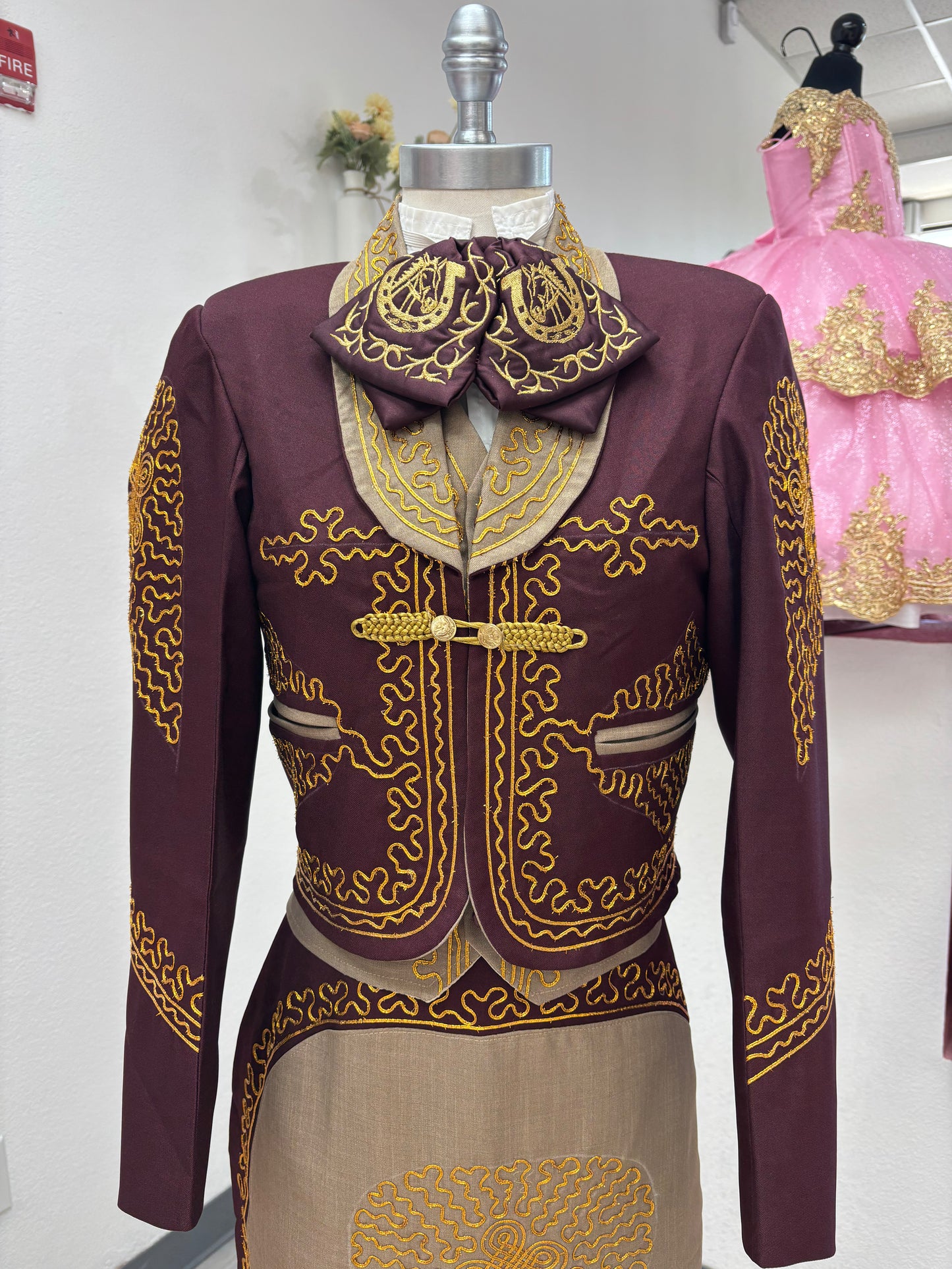 Traje Charro Burgandy/Cafe Mujer Economico