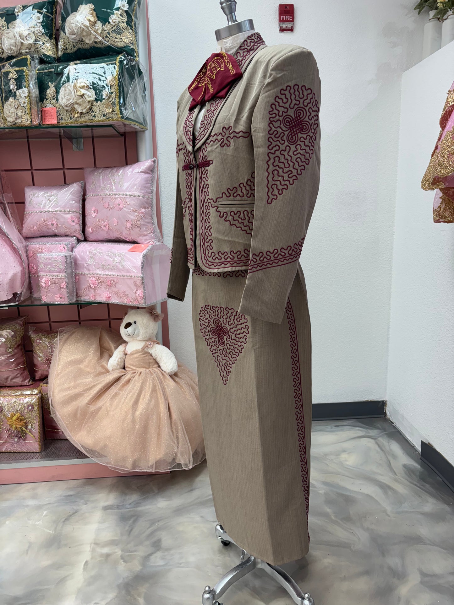 Traje Charro Cafecito/Burgandy Mujer Economico