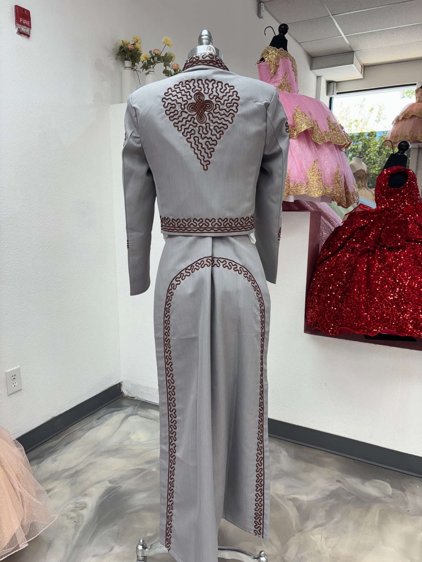 Traje Charro Gris/Burgandy Mujer