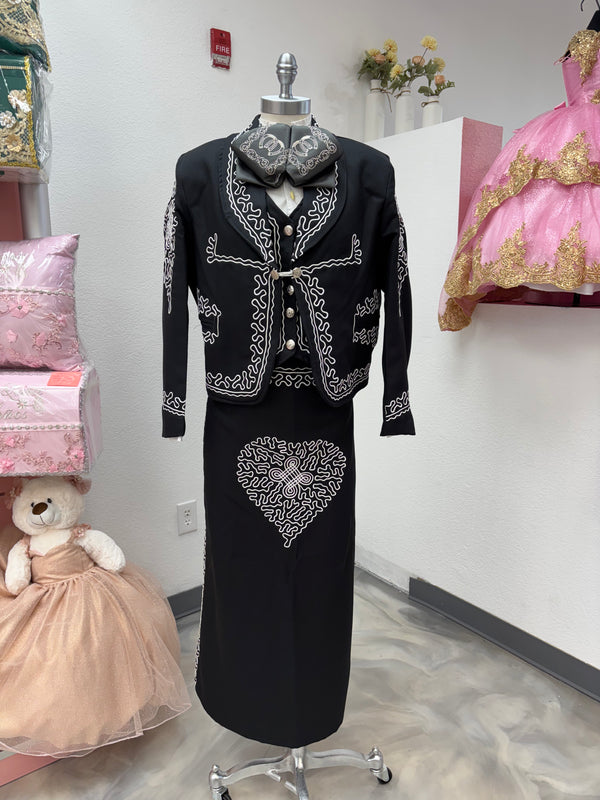 Traje Charro Negro/Blanco Mujer Economico — Charro suit Sacramento CA — Boutique Moroleon