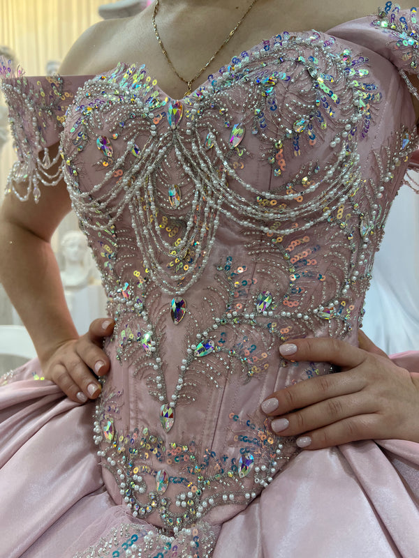 Lovely15 by Love21 LV542 — Quinceañera dress Sacramento — Boutique Moroleon