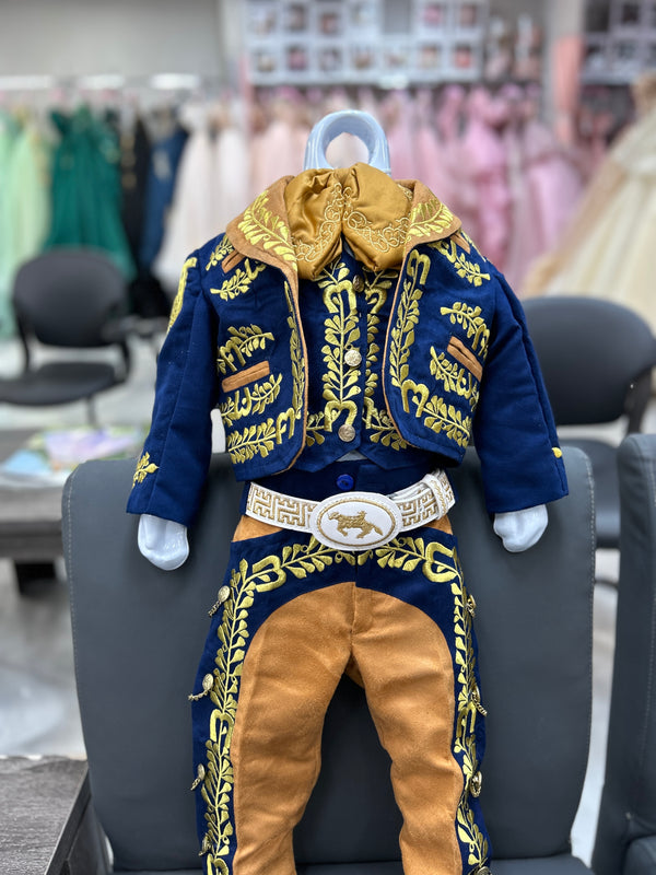 Trajecito Charro para Niño- Color Navy con Oro — Boys Charro Suit Sacramento CA — Boutique Moroleon