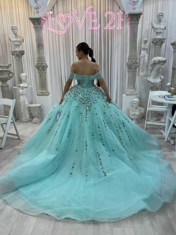 love21 LV2005 — Quinceañera dress Sacramento — Boutique Moroleon