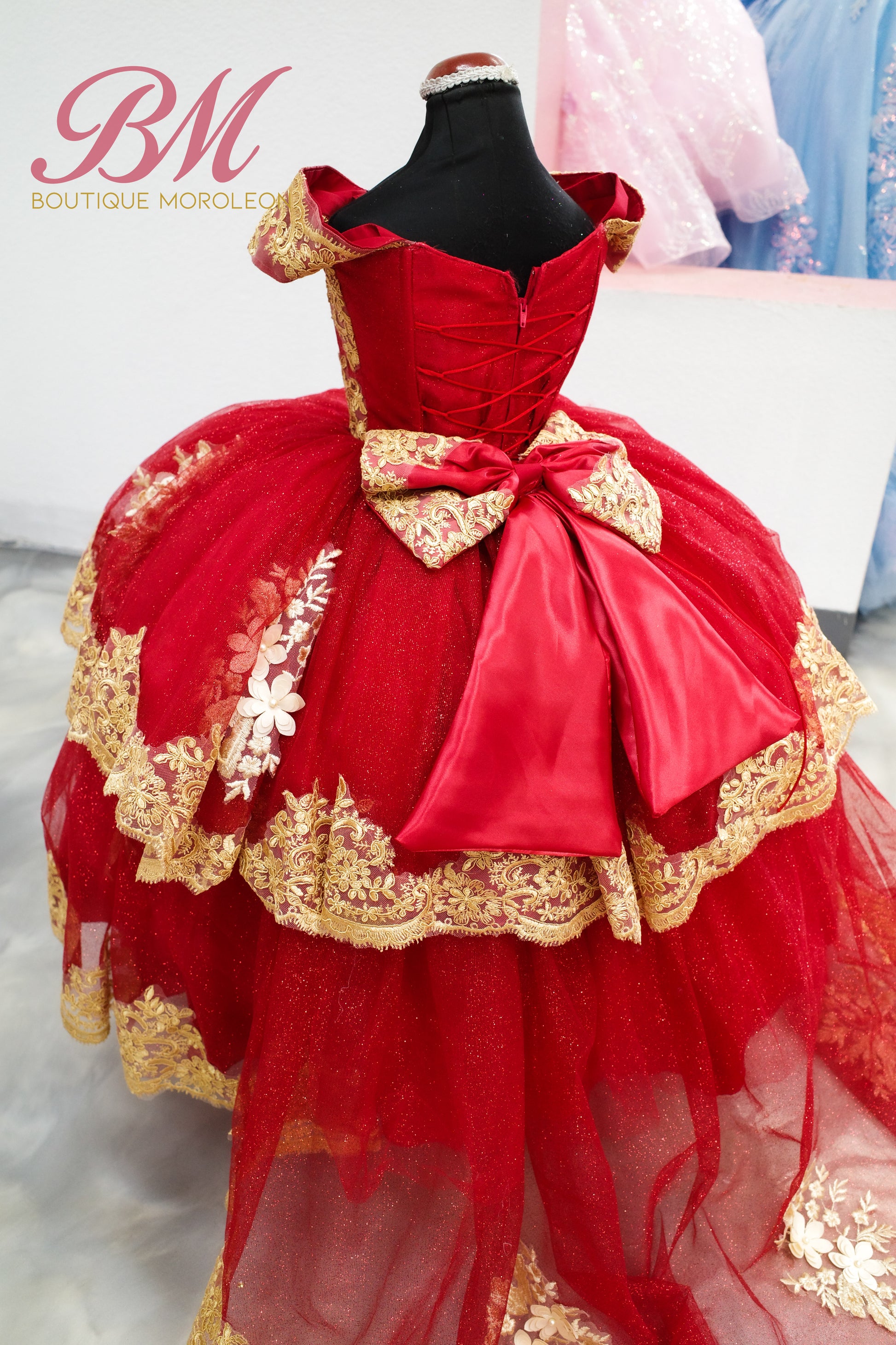 Mini Quince Dress Rojo con Oro Mini Quince Dress Rojo con Oro