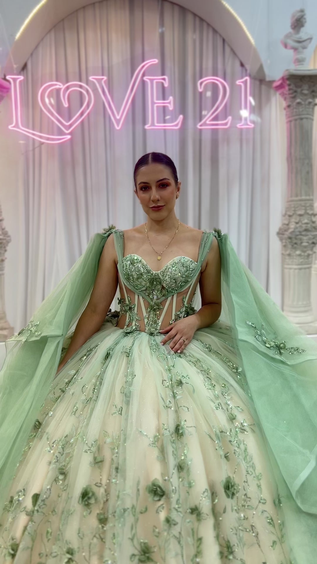 sweetLouis Vuitton レースジャケット 34 sweet様専用Louis Vuitton レースジャケット 34