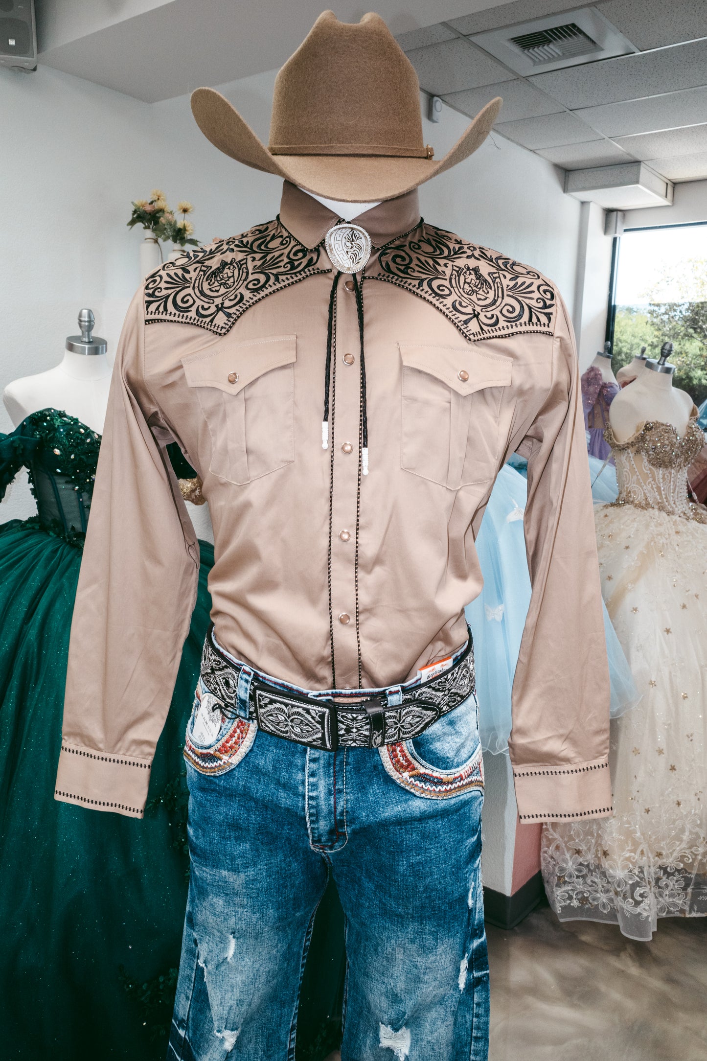 Traje Vaquero Moderno