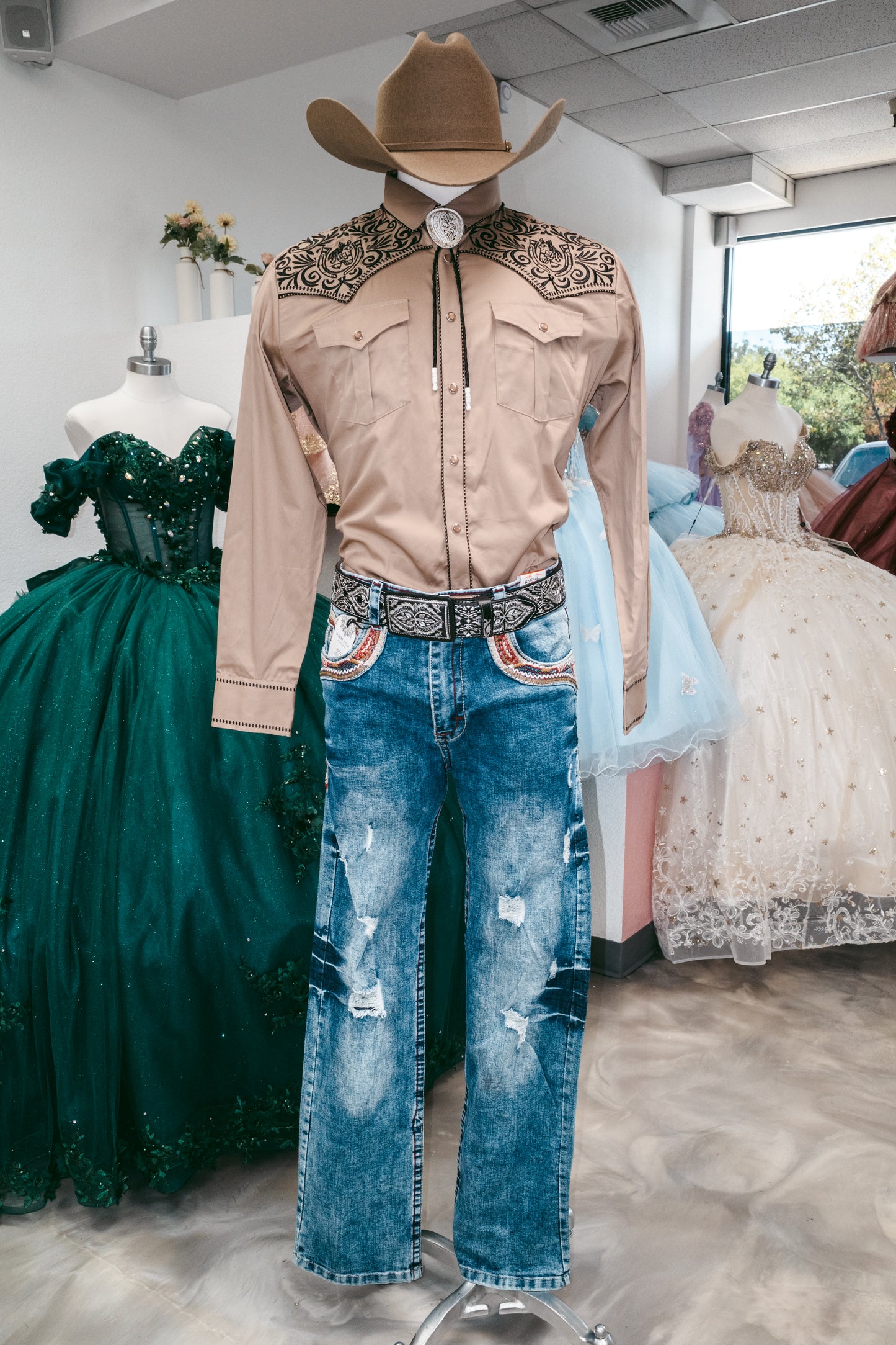 Traje Vaquero Moderno